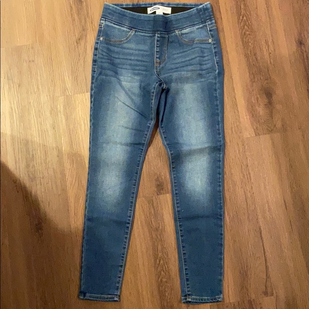 Women’s Size 4 Petite - Old Navy Brand Jeggings